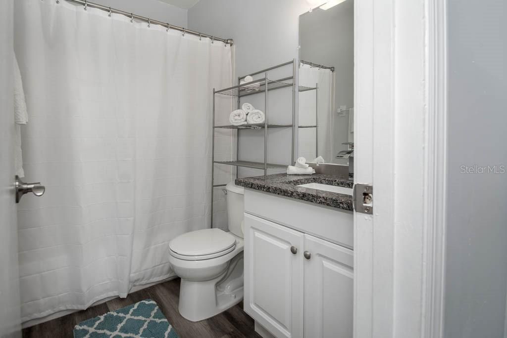 Active With Contract: $114,900 (1 beds, 1 baths, 480 Square Feet)