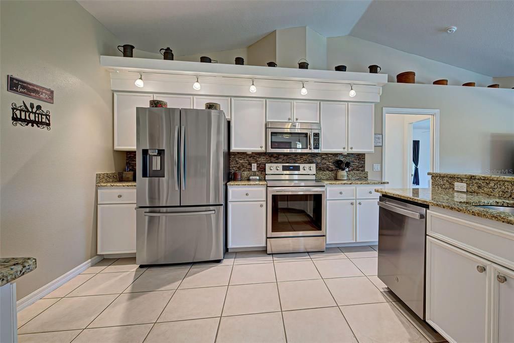 Plenty of space to move around in the kitchen, definitely room for more than one cook at a time.