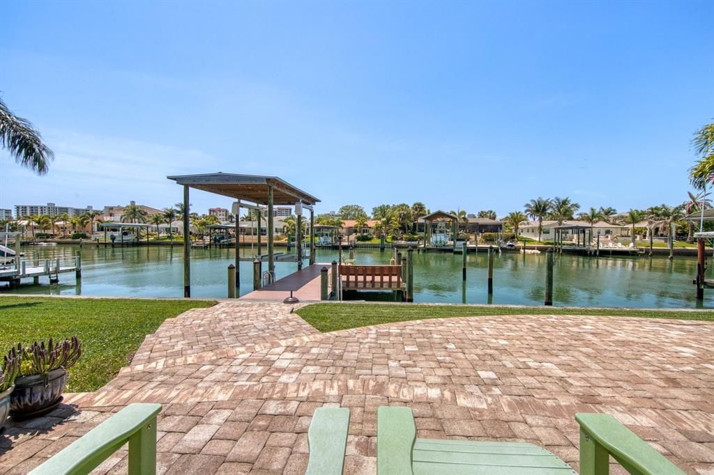 For Sale: $1,749,000 (4 beds, 2 baths, 2431 Square Feet)