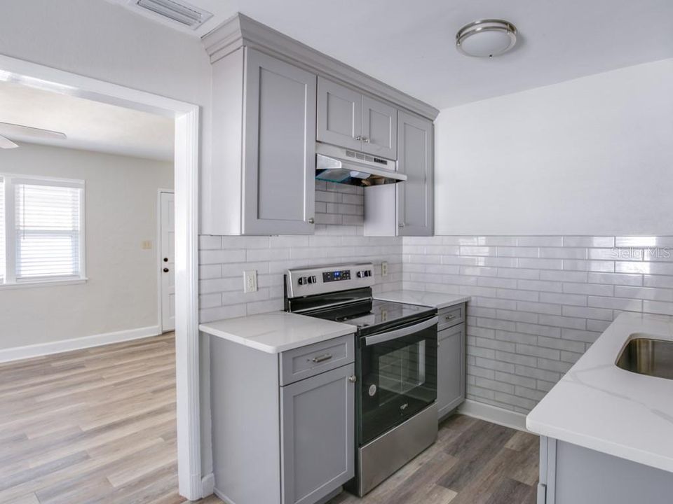 For Sale: $344,000 (3 beds, 1 baths, 1110 Square Feet)
