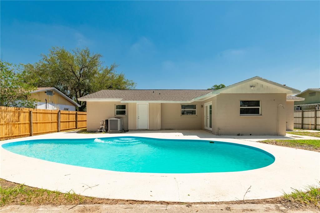 Active With Contract: $399,900 (4 beds, 2 baths, 1687 Square Feet)