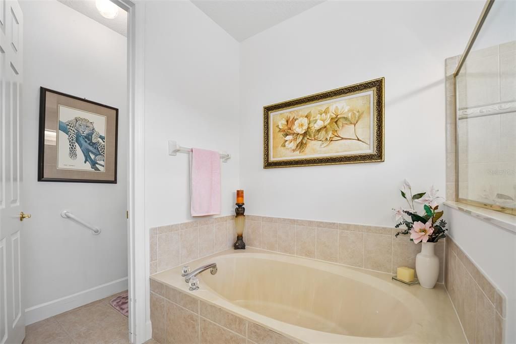 待售: $445,000 (3 贝兹, 2 浴室, 2187 平方英尺)