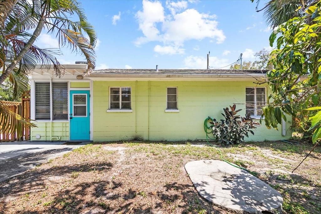 For Rent: $2,500 (3 beds, 2 baths, 1264 Square Feet)