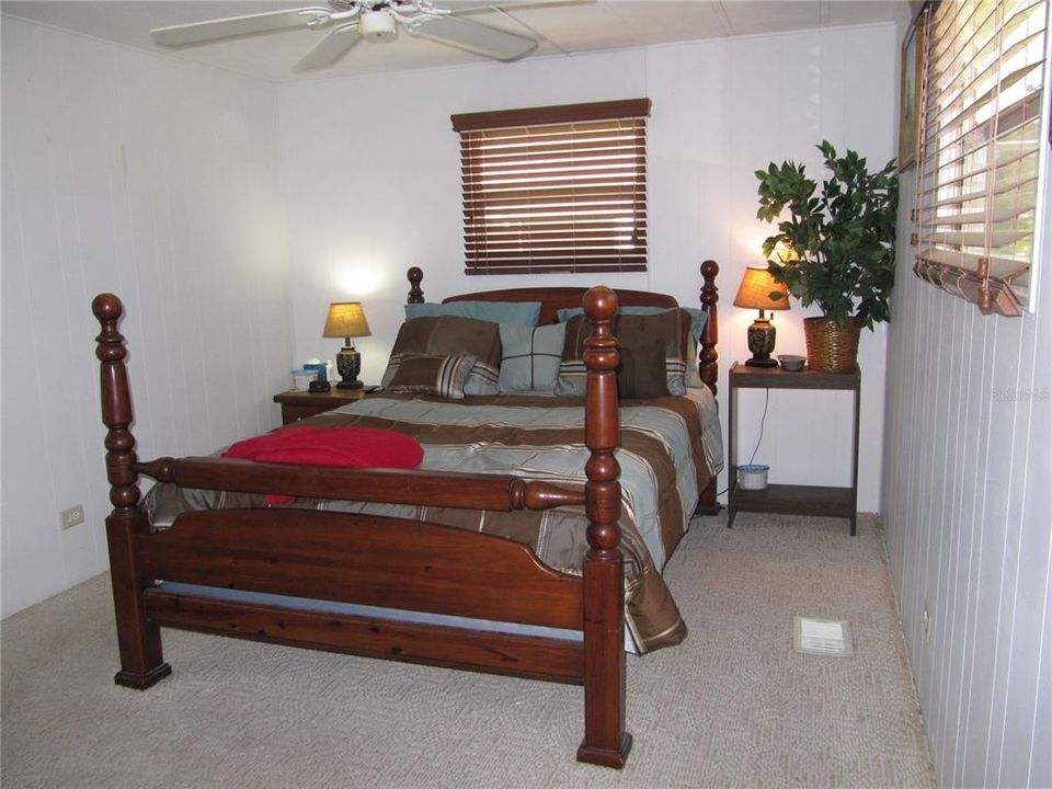 For Sale: $175,500 (2 beds, 2 baths, 792 Square Feet)