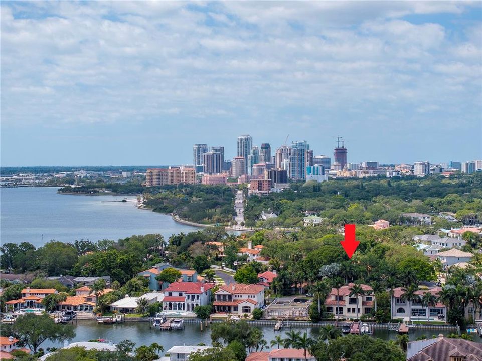 Close proximity to Downtown St Pete