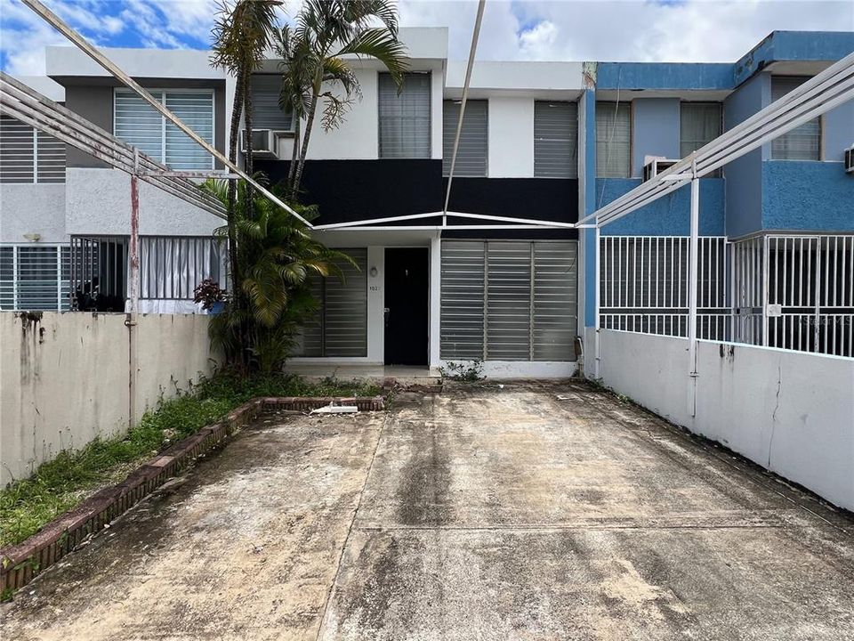 Vendido Recientemente: $153,000 (3 camas, 2 baños, 112 Pies cuadrados)