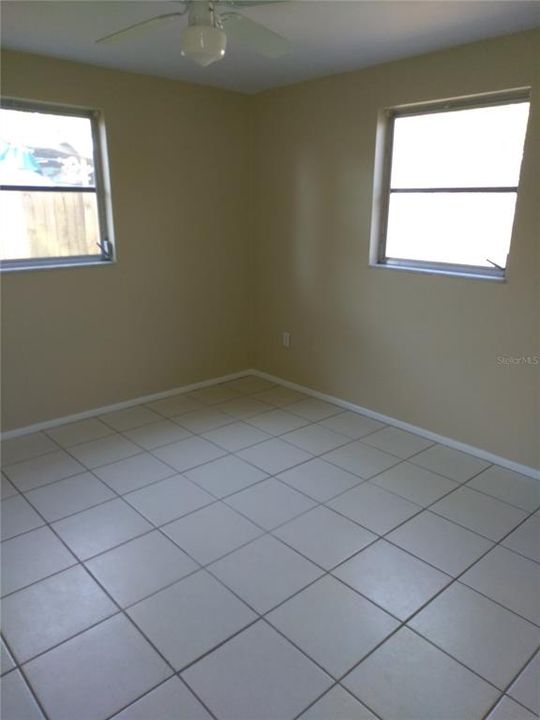 For Rent: $1,525 (2 beds, 1 baths, 1008 Square Feet)