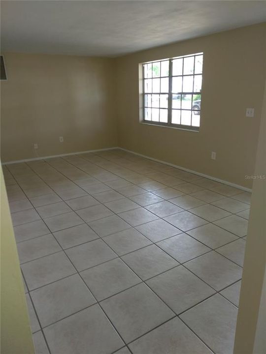 For Rent: $1,525 (2 beds, 1 baths, 1008 Square Feet)