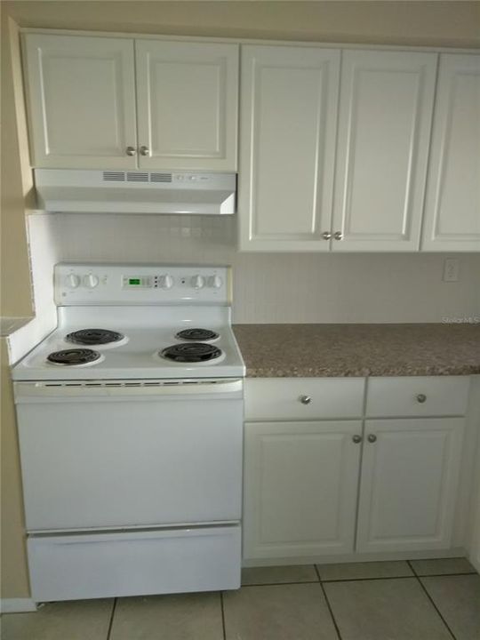 For Rent: $1,525 (2 beds, 1 baths, 1008 Square Feet)