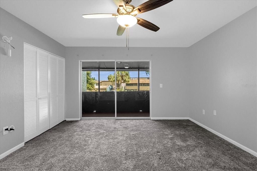Active With Contract: $159,900 (2 beds, 2 baths, 1184 Square Feet)