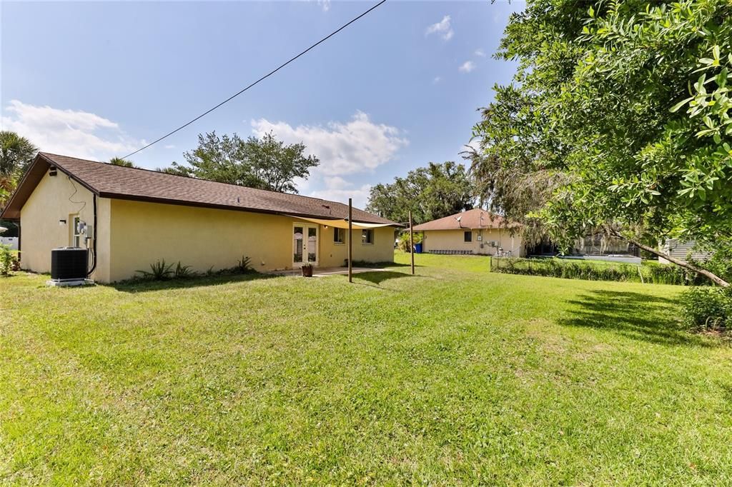 For Sale: $287,000 (3 beds, 2 baths, 1024 Square Feet)