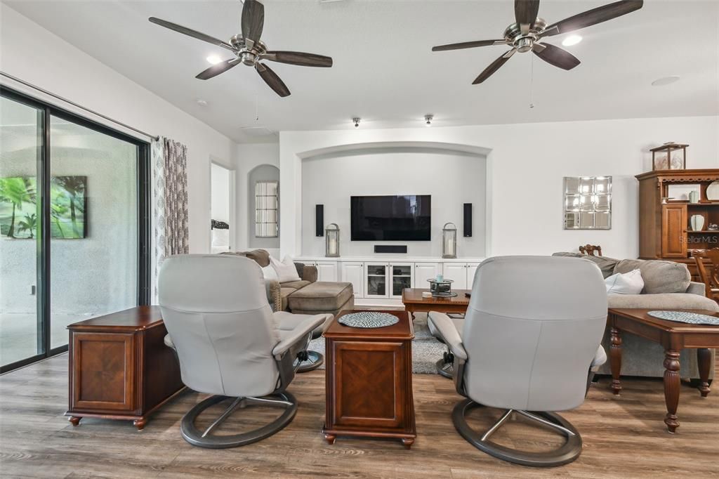 Active With Contract: $710,000 (3 beds, 3 baths, 2925 Square Feet)