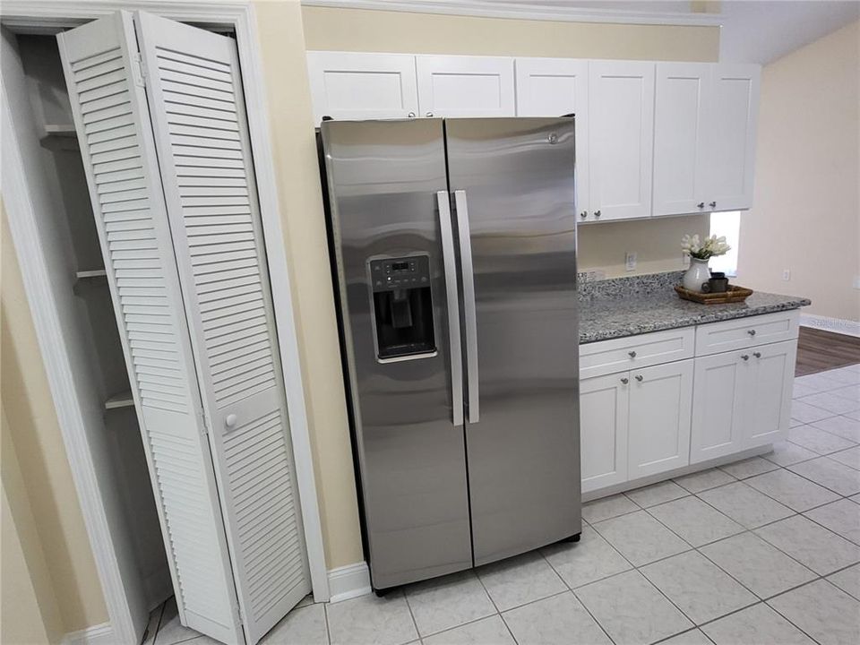 For Sale: $309,000 (2 beds, 2 baths, 1204 Square Feet)