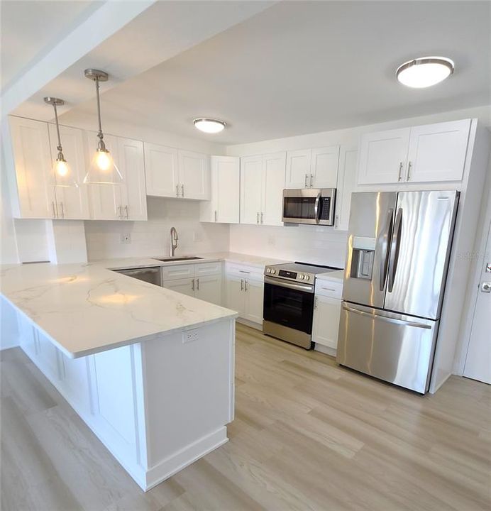 For Sale: $539,500 (2 beds, 2 baths, 1104 Square Feet)