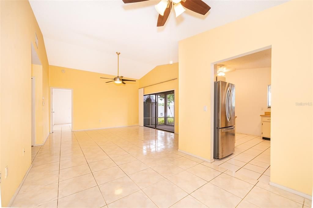 Active With Contract: $324,900 (2 beds, 2 baths, 1279 Square Feet)