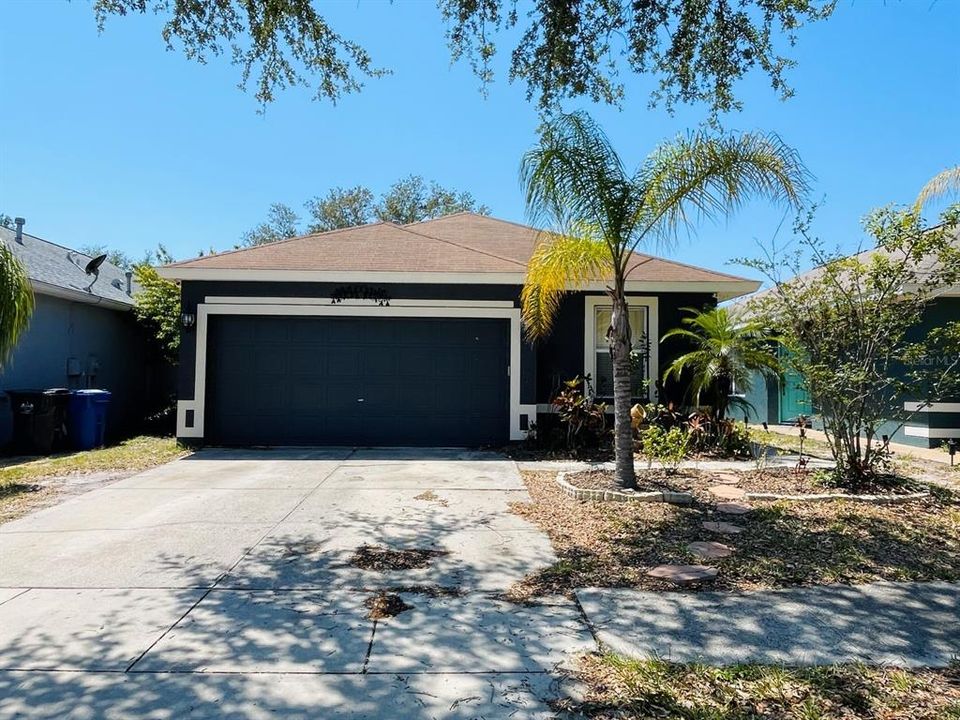Recently Sold: $300,000 (4 beds, 2 baths, 1260 Square Feet)