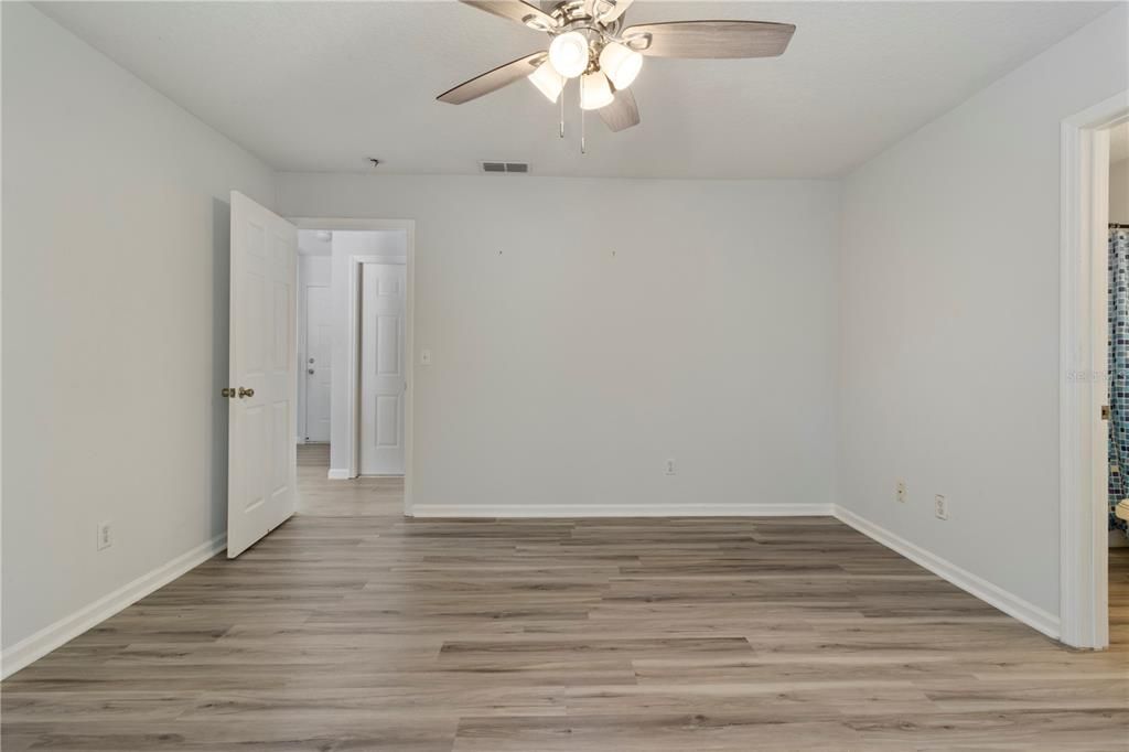 For Sale: $265,000 (3 beds, 2 baths, 1428 Square Feet)