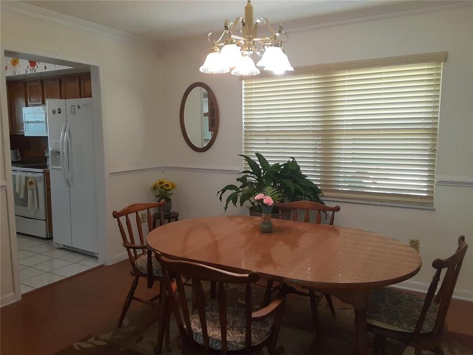 For Sale: $198,000 (2 beds, 2 baths, 1586 Square Feet)