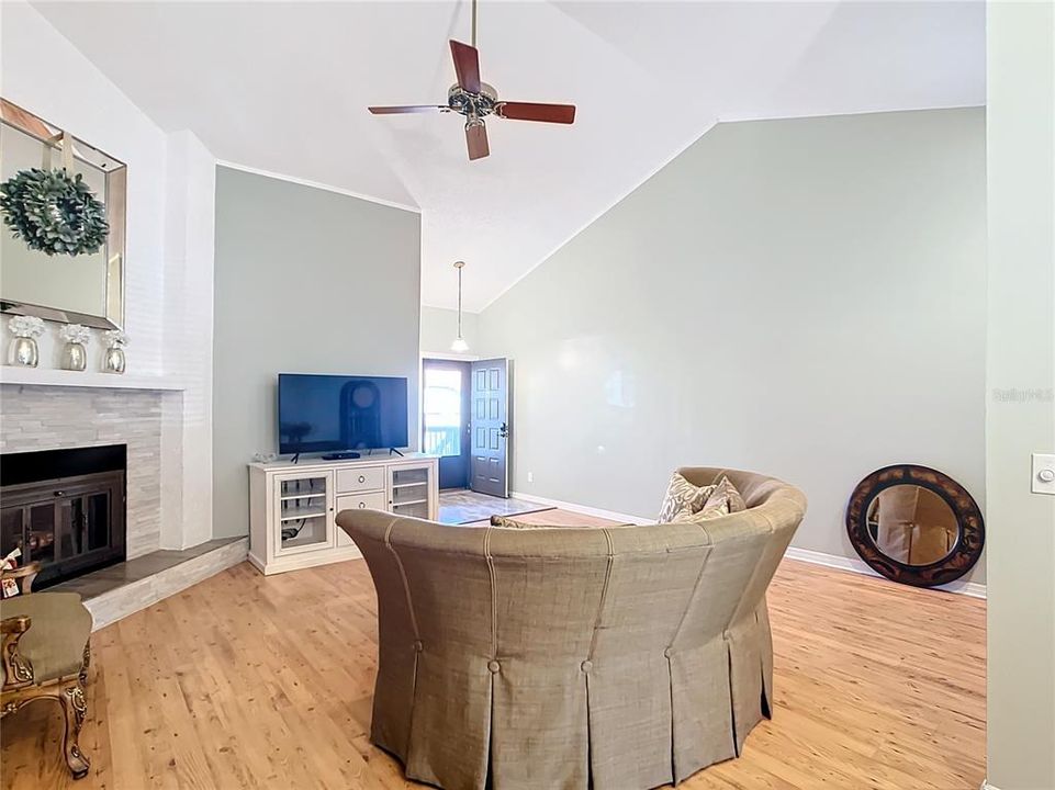 For Sale: $352,000 (3 beds, 2 baths, 1520 Square Feet)