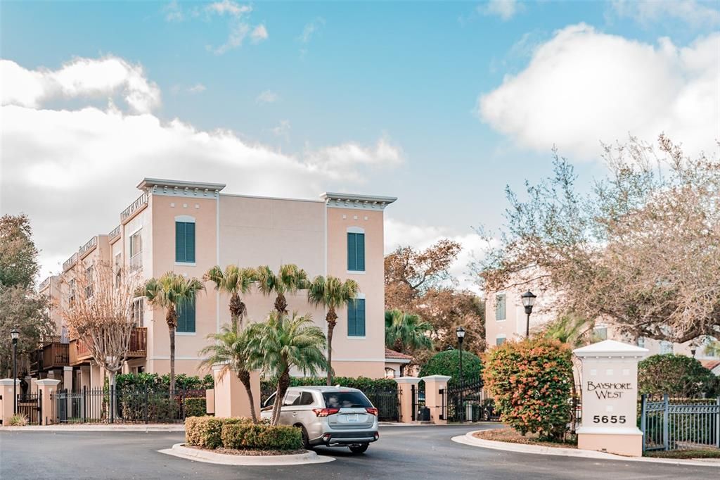 Active With Contract: $430,000 (3 beds, 2 baths, 1844 Square Feet)