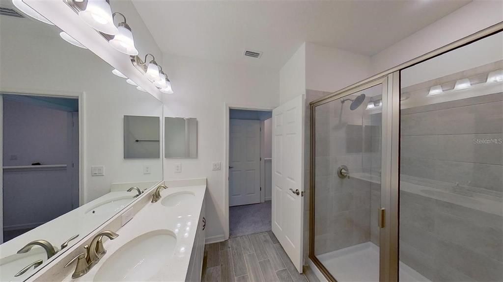 最近租的: $2,495 (3 贝兹, 2 浴室, 1617 平方英尺)