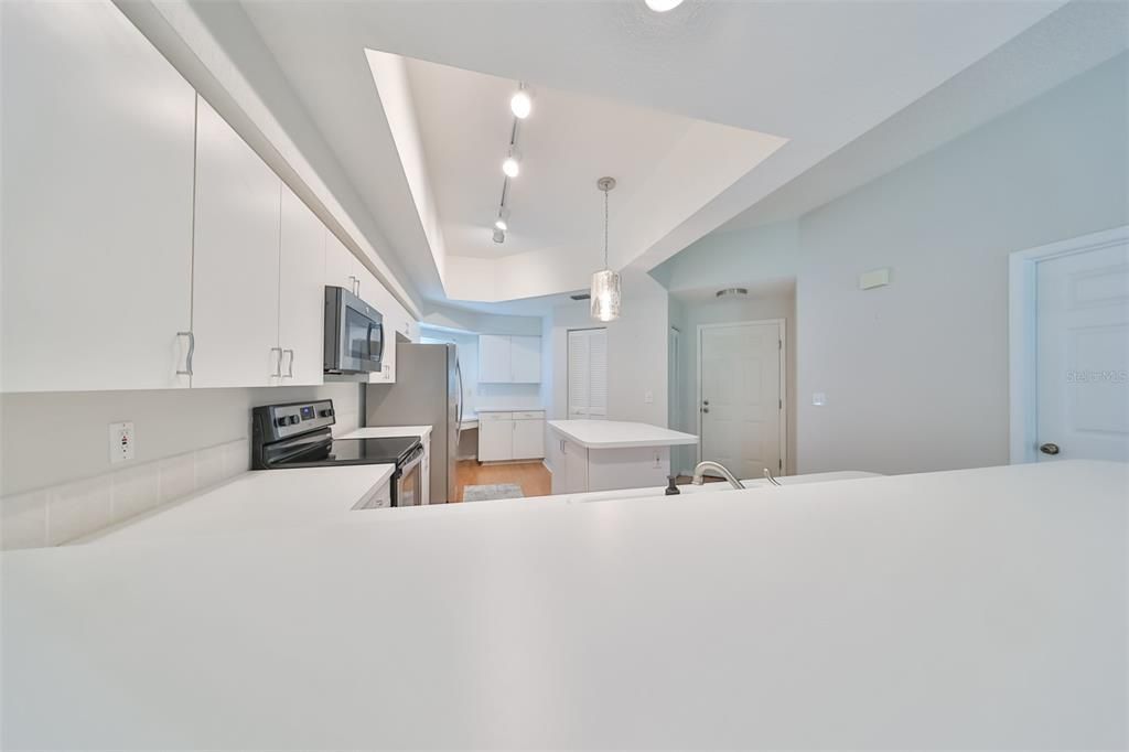 For Sale: $379,000 (2 beds, 2 baths, 1491 Square Feet)