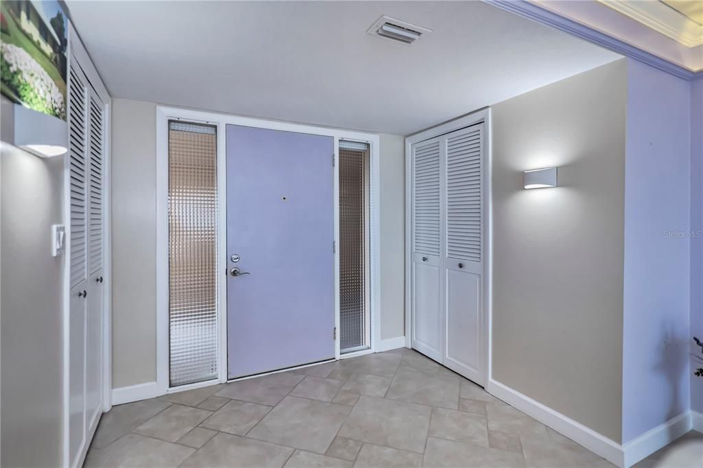 For Sale: $449,900 (2 beds, 2 baths, 1581 Square Feet)