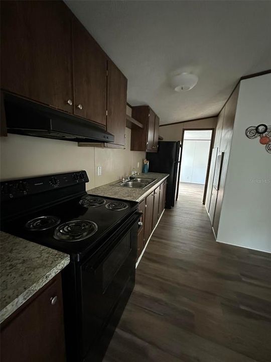 For Sale: $44,900 (3 beds, 2 baths, 924 Square Feet)