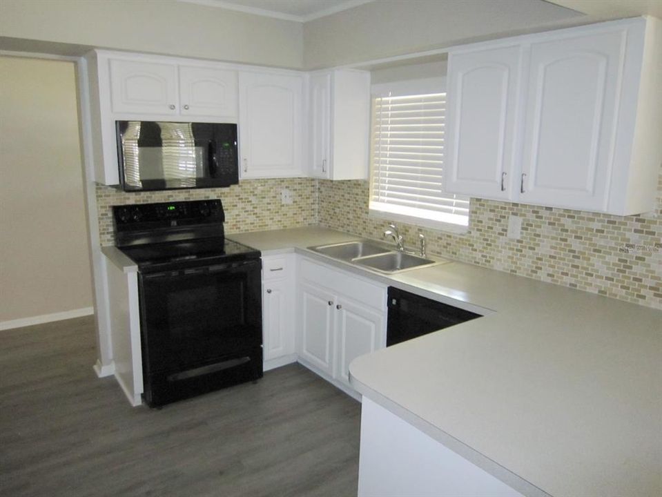 For Sale: $414,900 (3 beds, 2 baths, 1488 Square Feet)