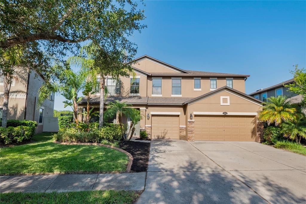 Active With Contract: $550,000 (5 beds, 3 baths, 3307 Square Feet)
