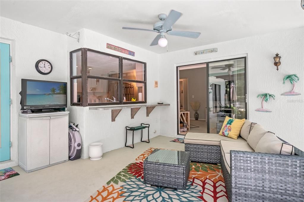 Active With Contract: $329,000 (3 beds, 2 baths, 1738 Square Feet)