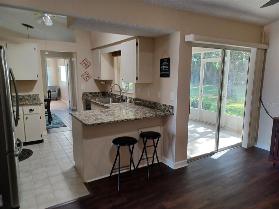 For Sale: $249,700 (2 beds, 2 baths, 1544 Square Feet)