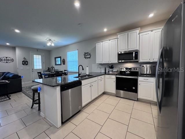 For Sale: $452,500 (3 beds, 2 baths, 1441 Square Feet)