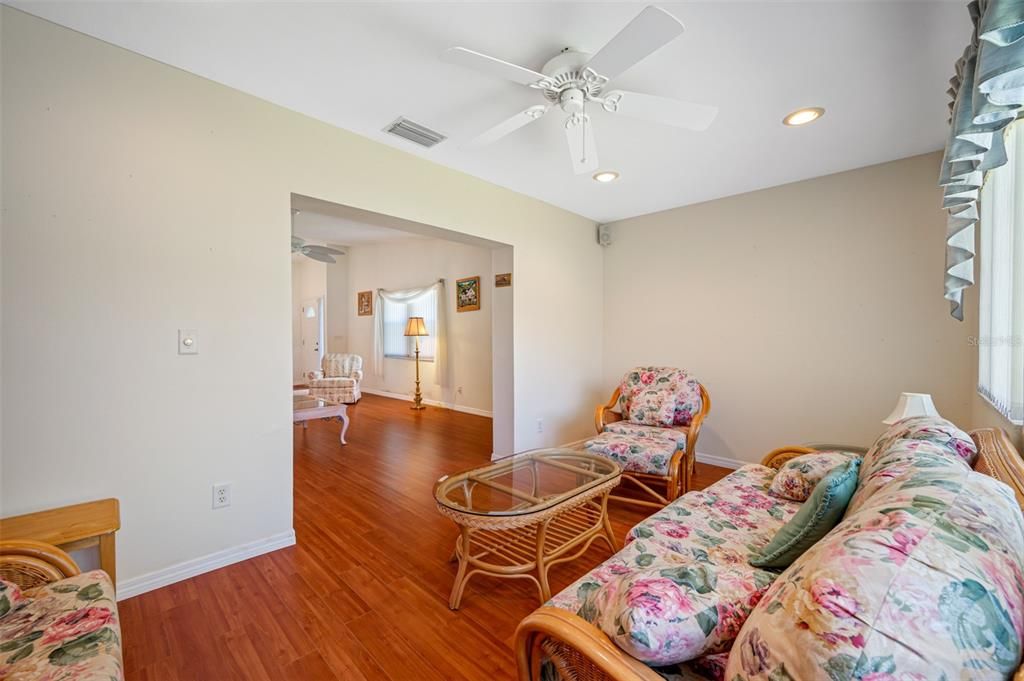For Sale: $369,500 (2 beds, 2 baths, 1332 Square Feet)