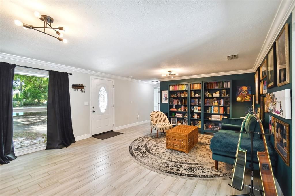 Active With Contract: $575,000 (4 beds, 3 baths, 2285 Square Feet)