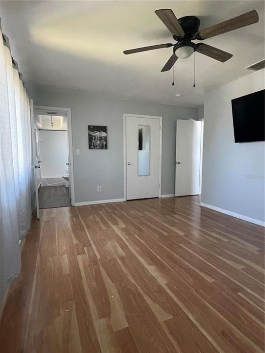 For Rent: $5,800 (4 beds, 2 baths, 2194 Square Feet)