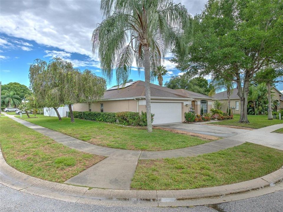 For Sale: $535,000 (4 beds, 2 baths, 2285 Square Feet)