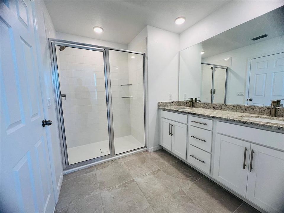 Active With Contract: $2,700 (4 beds, 2 baths, 1685 Square Feet)