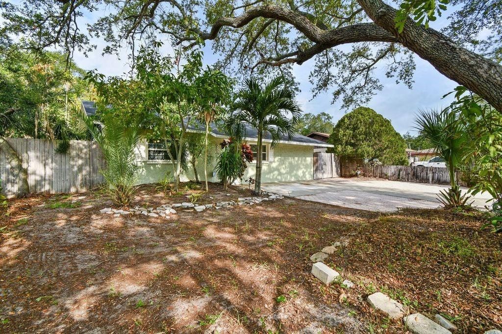 For Sale: $395,000 (3 beds, 1 baths, 1170 Square Feet)