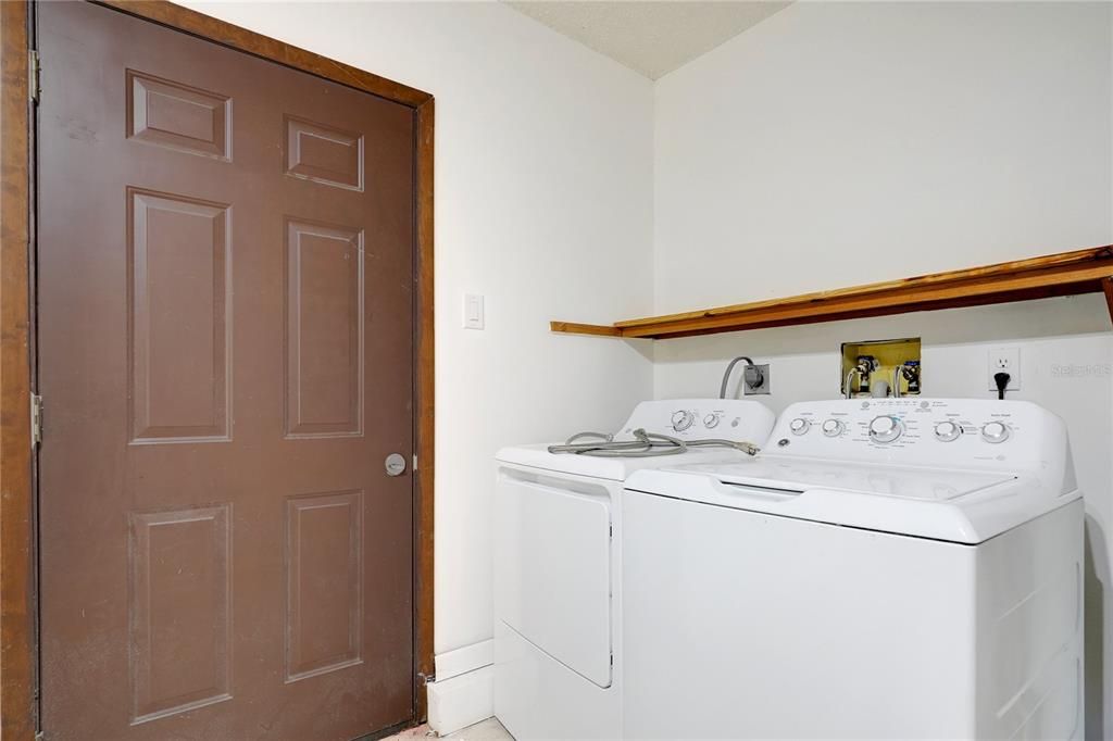 For Rent: $1,900 (2 beds, 2 baths, 1076 Square Feet)