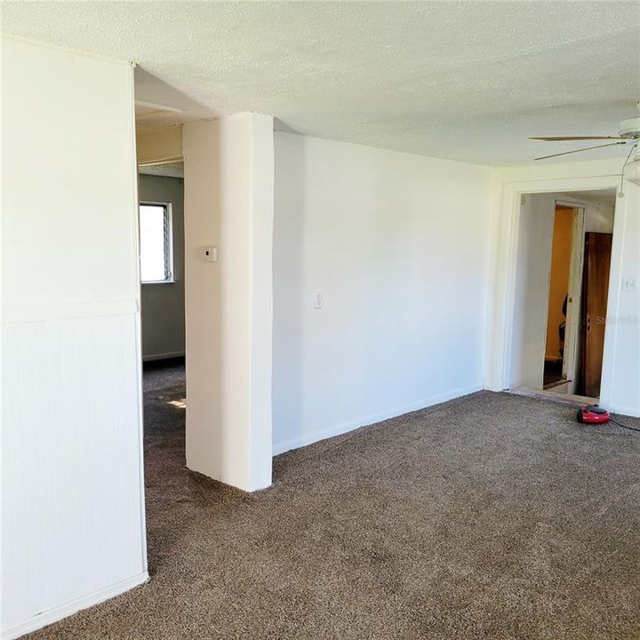 For Sale: $159,000 (3 beds, 1 baths, 1068 Square Feet)