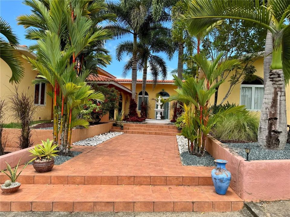 For Sale: $755,009 (4 beds, 4 baths, 3549 Square Feet)