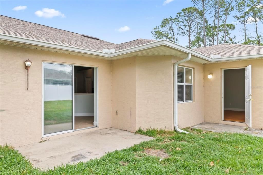 Active With Contract: $329,900 (4 beds, 2 baths, 2074 Square Feet)