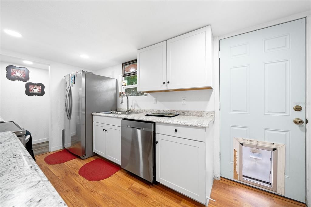 For Sale: $220,000 (2 beds, 2 baths, 1280 Square Feet)