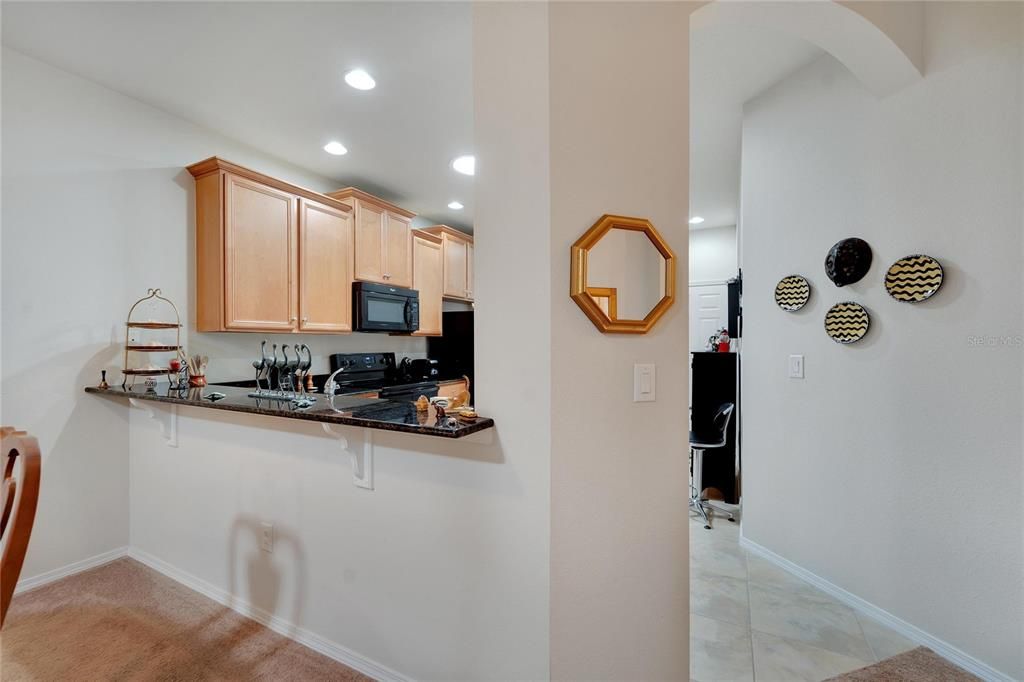 For Sale: $315,000 (2 beds, 2 baths, 1461 Square Feet)