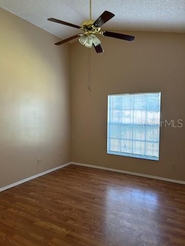 For Rent: $2,300 (3 beds, 2 baths, 1370 Square Feet)