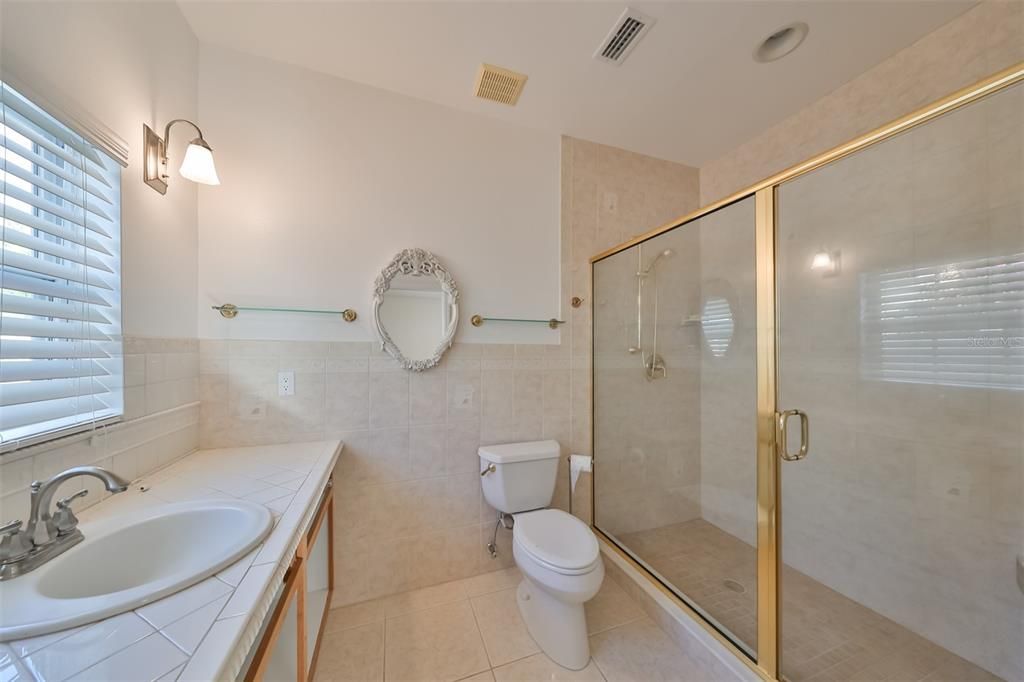 最近租的: $3,200 (2 贝兹, 2 浴室, 2060 平方英尺)