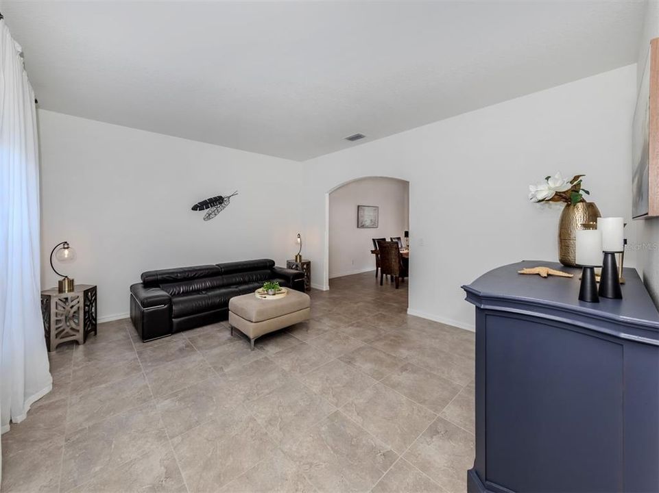 For Sale: $749,000 (4 beds, 2 baths, 2768 Square Feet)