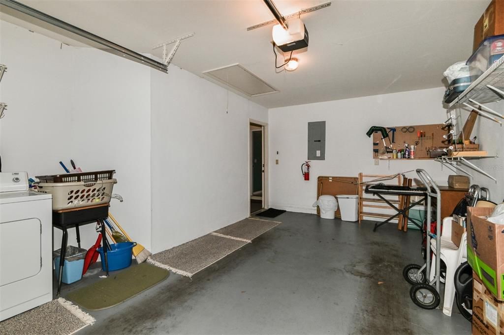 For Sale: $179,000 (2 beds, 2 baths, 1040 Square Feet)
