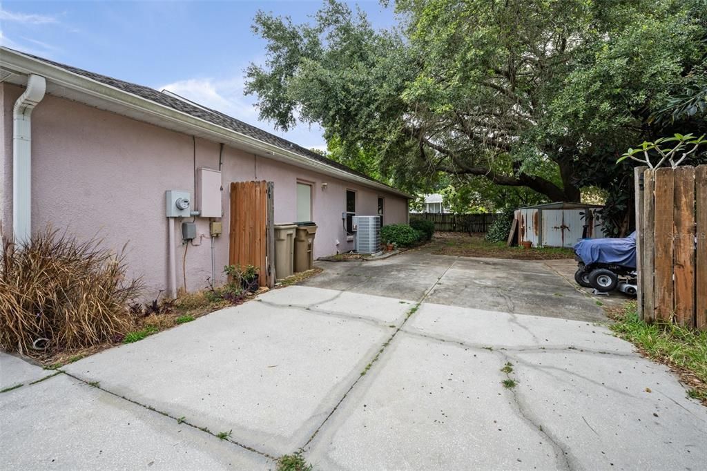 For Sale: $337,000 (3 beds, 2 baths, 1328 Square Feet)